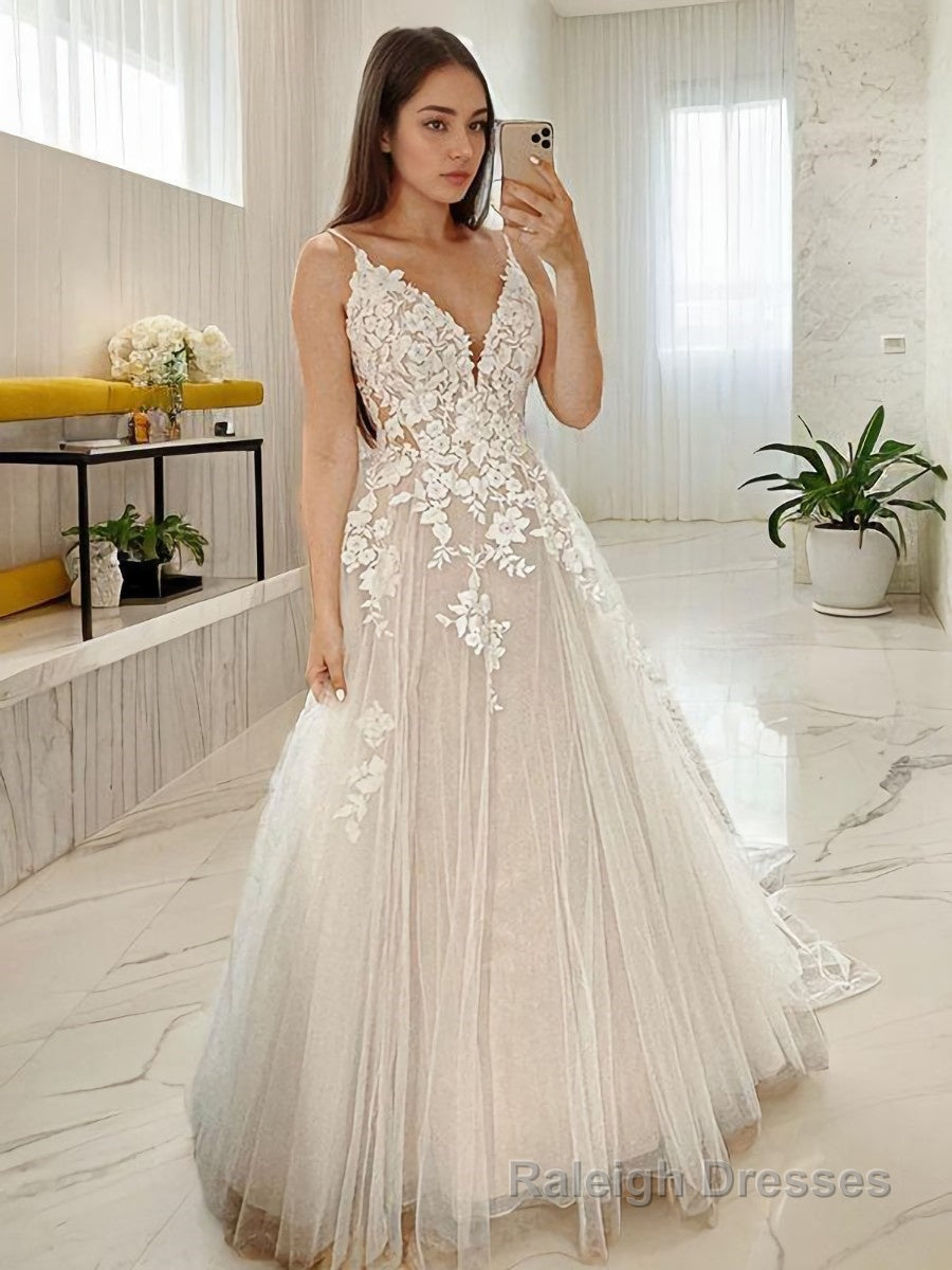 A Line V Neck Court Train Tulle Wedding Dresses With Appliques Lace Main image