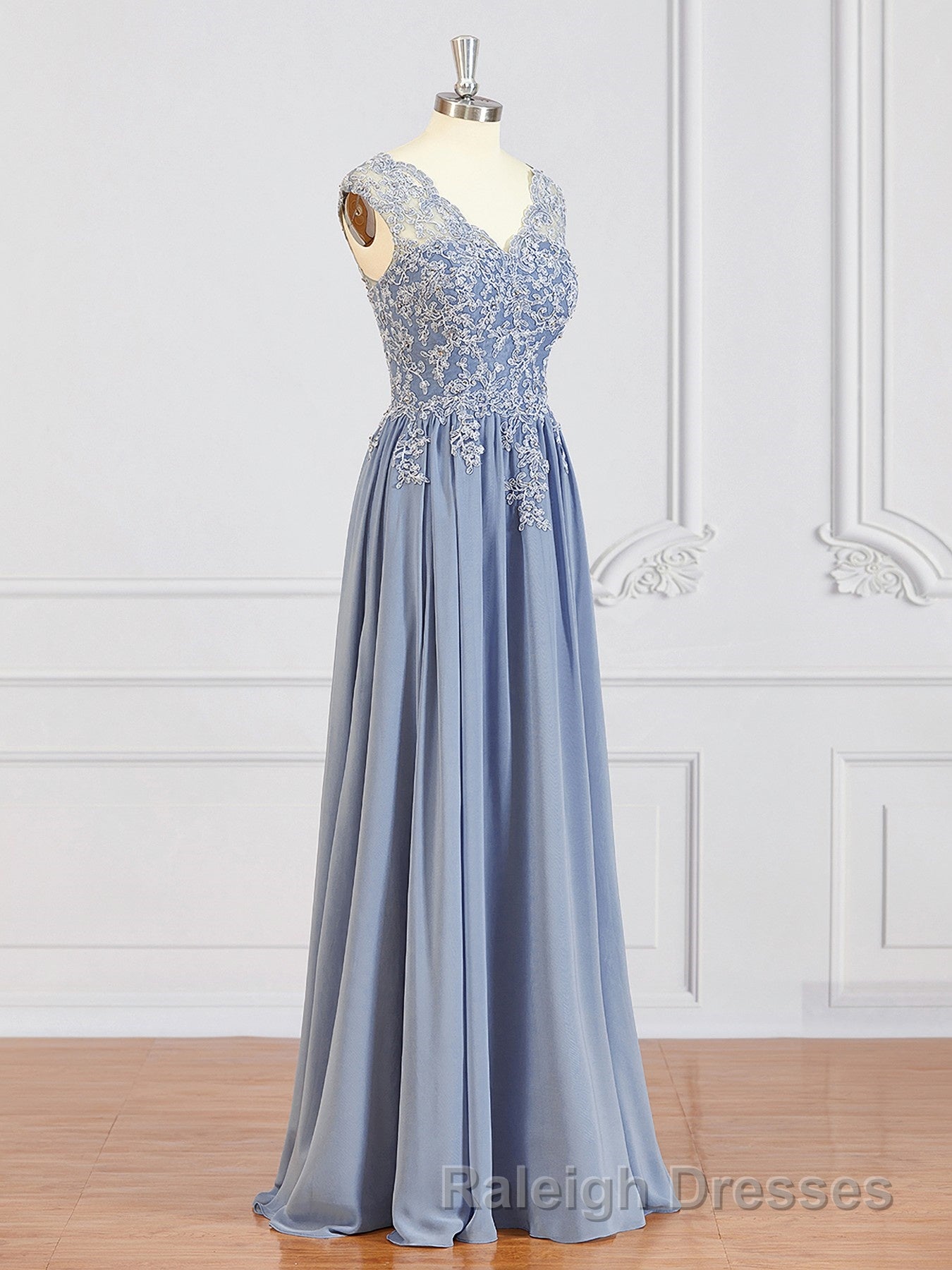 A-Line/Princess V-neck Floor-Length Chiffon Mother of the Bride Dresses With Appliques Lace
