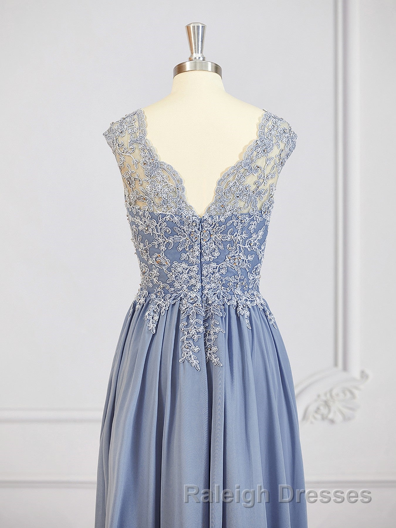 A-Line/Princess V-neck Floor-Length Chiffon Mother of the Bride Dresses With Appliques Lace