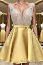 A-Line/Princess V-neck Short/Mini Satin Homecoming Dresses With Beading