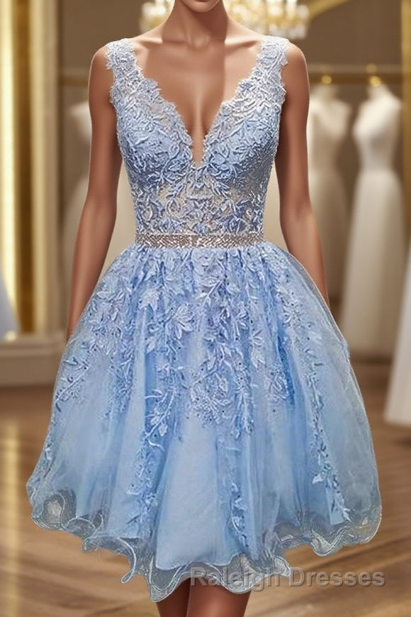 A-Line/Princess V-neck Short/Mini Tulle Homecoming Dresses With Appliques Lace Main image