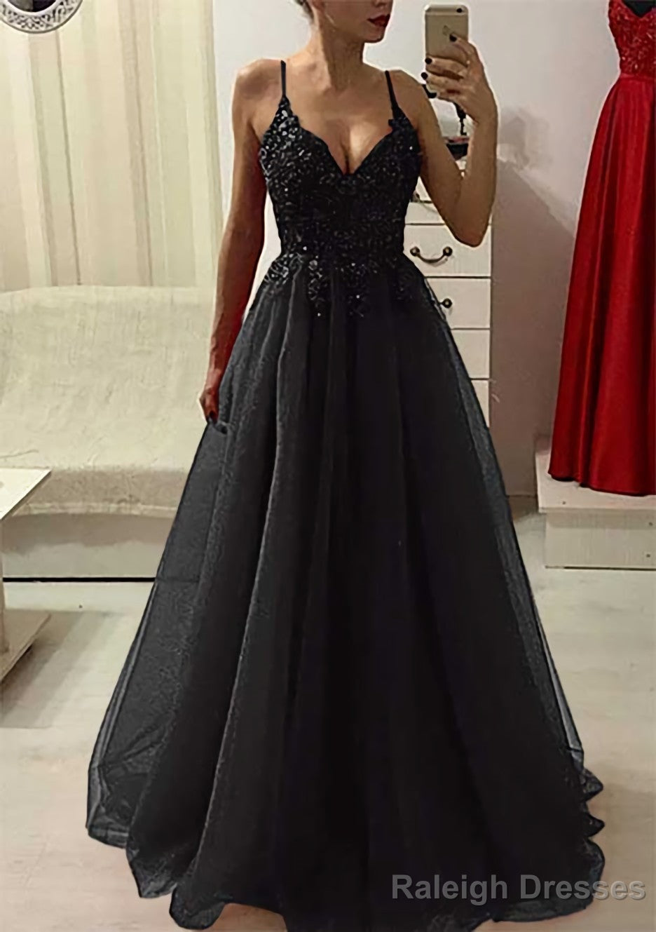 A-line/Princess V Neck Sleeveless Long/Floor-Length Prom Dresses With Appliqued Beading
