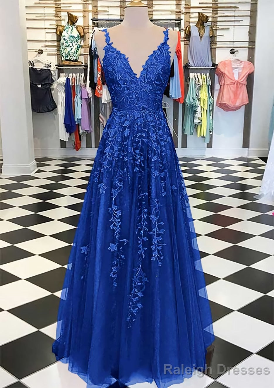 A-line/Princess V Neck Sleeveless Long/Floor-Length Tulle Prom Dresses With Appliqued