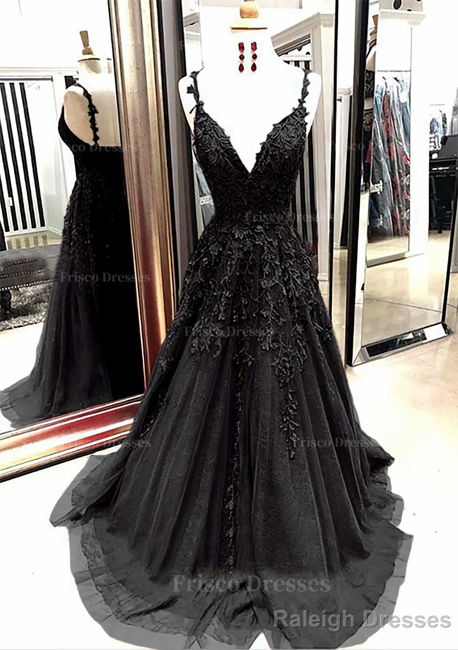 A Line V Neck Sleeveless Sweep Train Tulle Prom Dress With Appliqued