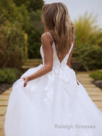 A Line V Neck Sweep Train Lace Wedding Dresses With Appliques Lace