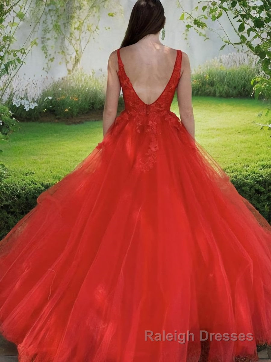 A Line V Neck Sweep Train Tulle Prom Dresses With Appliques Lace