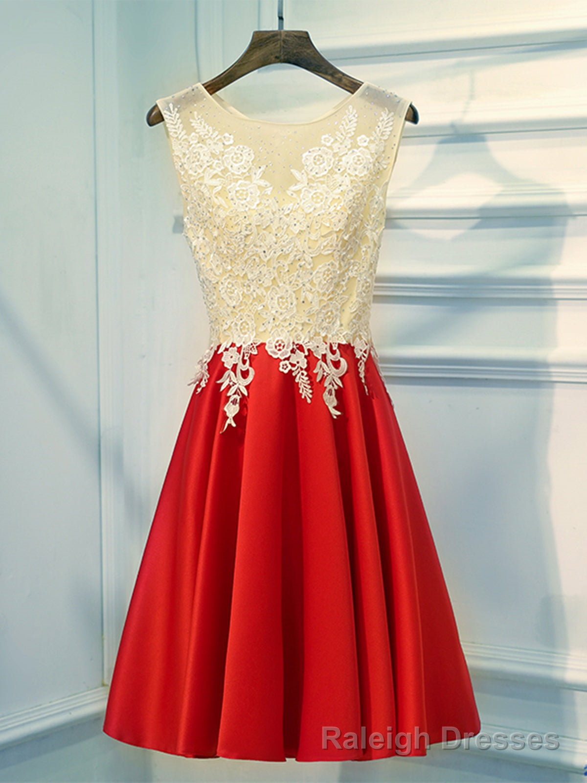 A Line Round Neck Red Short Lace Prom Dresses, Short Red Lace Formal Homecoming Dresses Main image