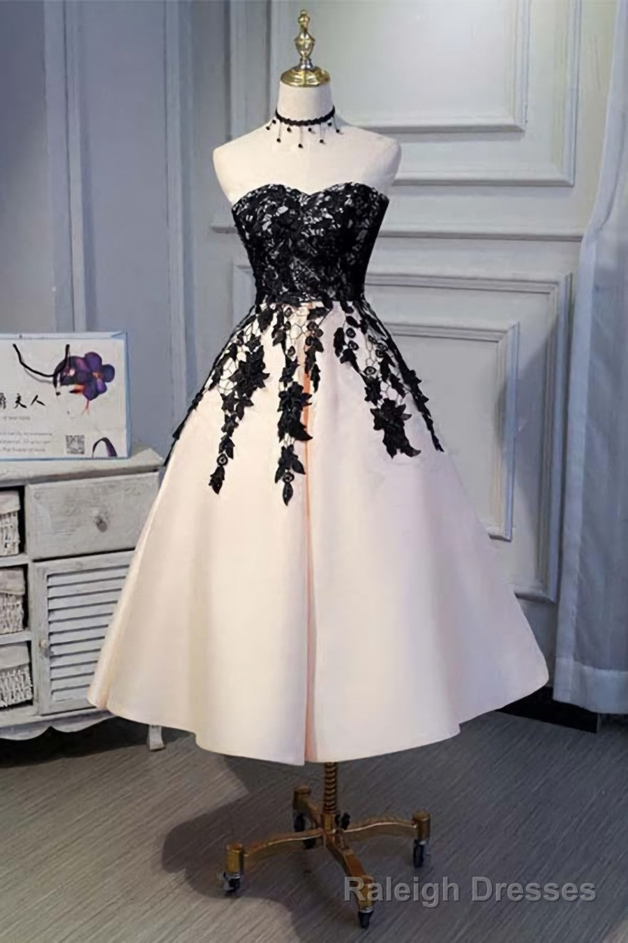 A Line Satin Short Prom Dresses,Homecoming Dress with Black Lace