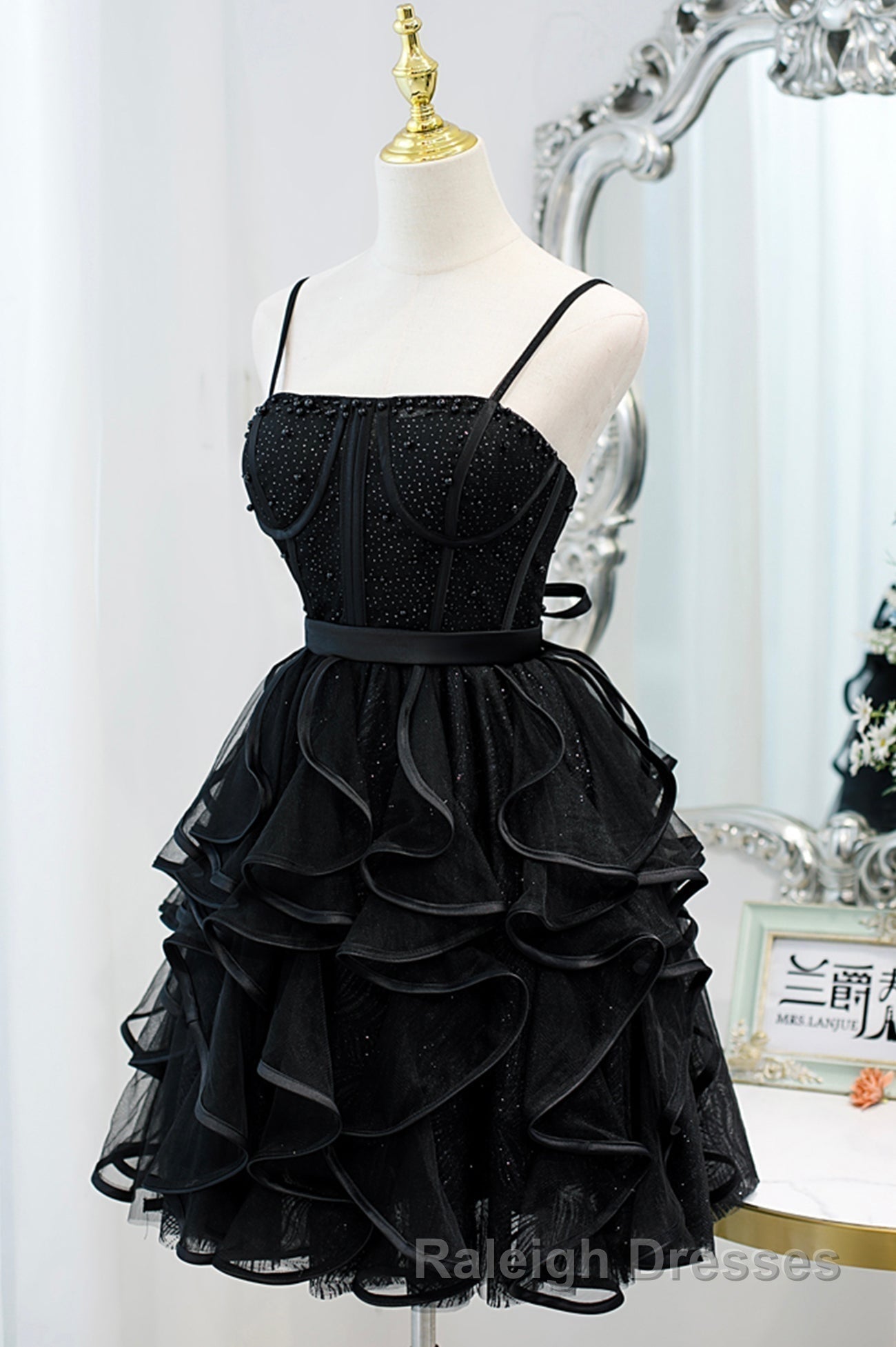 A-Line Spaghetti Strap Tulle Short Homecoming Dress