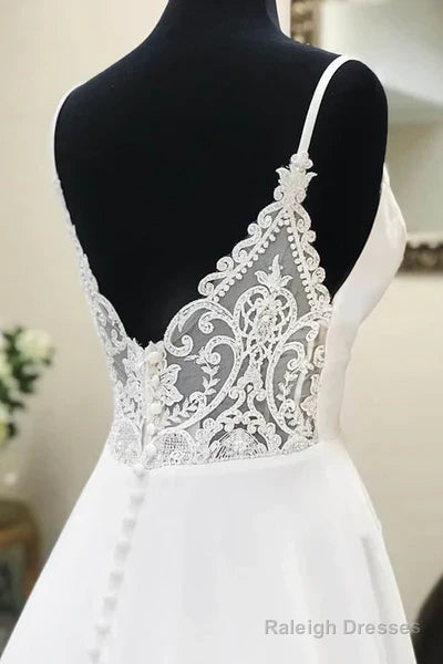 A-Line Spaghetti Straps Lace Appliques Simple Wedding Dress V-Neck Sexy