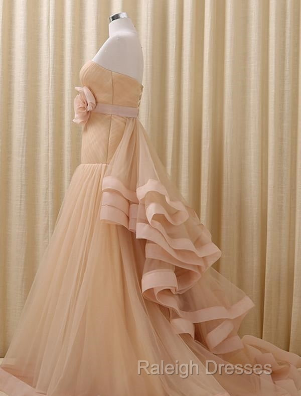 A-Line Stomacher Tiered Wedding Dresses Court Train With Appliques