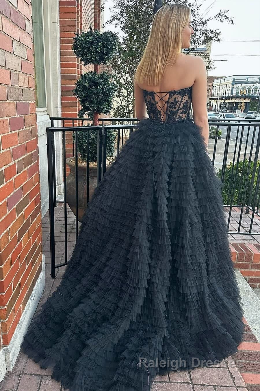 A Line Strapless Multi-Layers Tulle Prom Dress with Slit