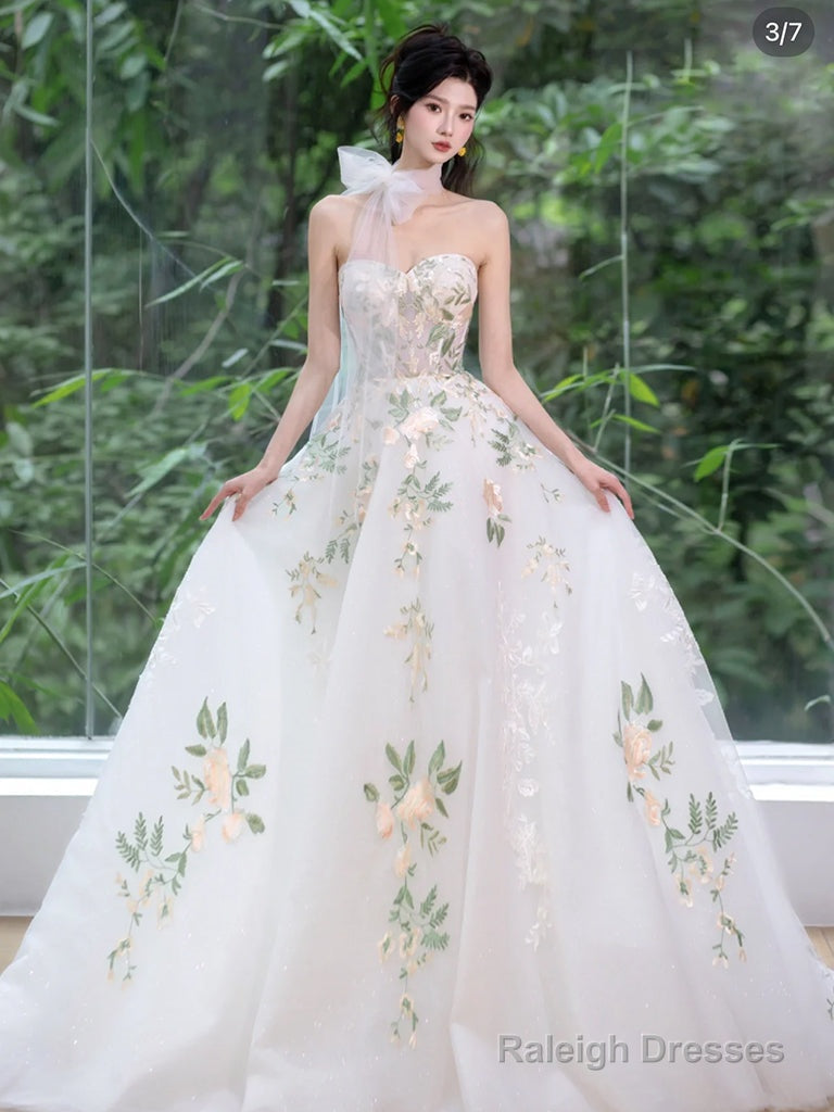 A-Line Sweetheart Neck Tulle Lace White Long Prom Dresses White Long Prom Dresses