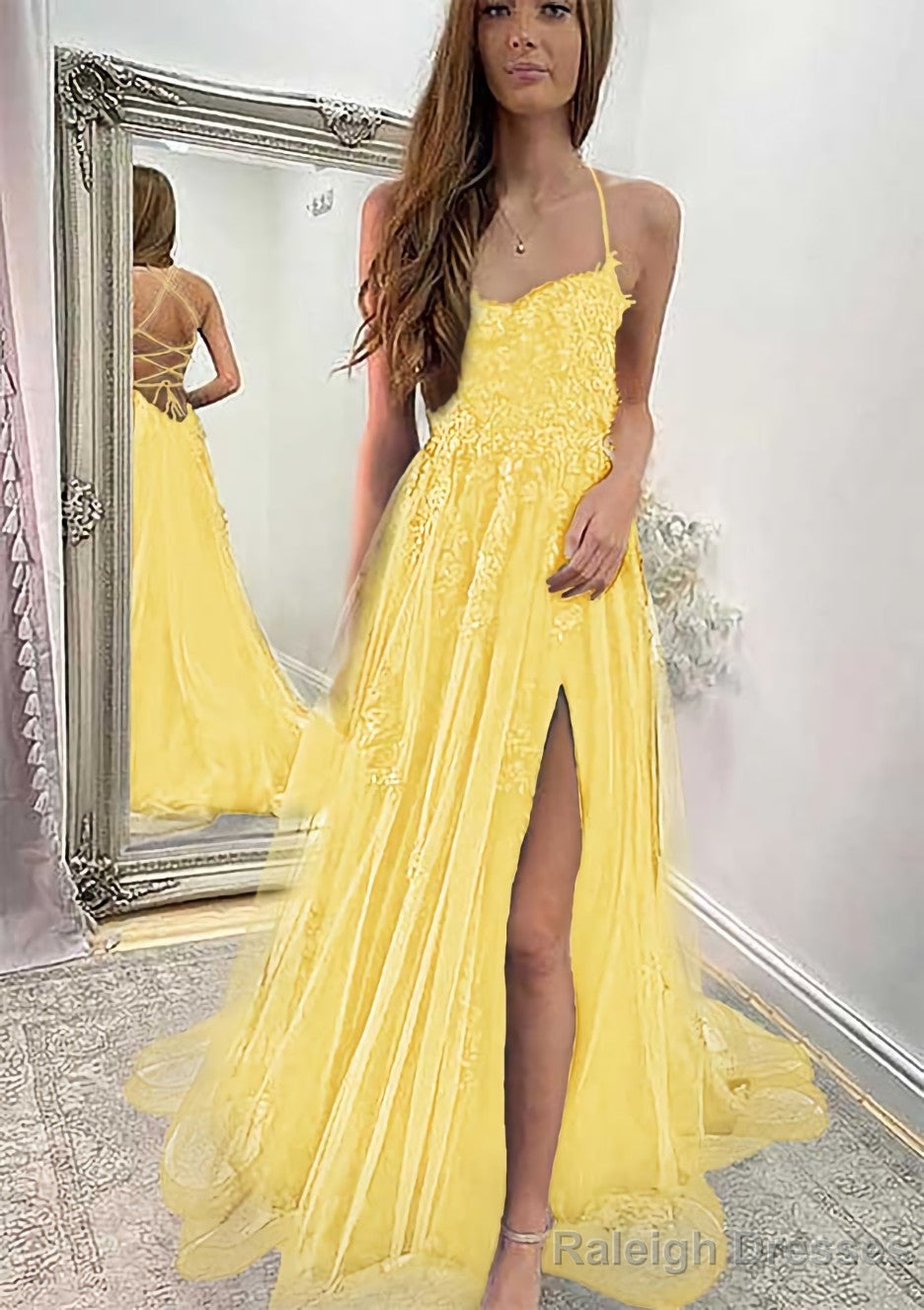A-line Sweetheart Spaghetti Straps Sweep Train Tulle Prom Dresses With Appliqued Split