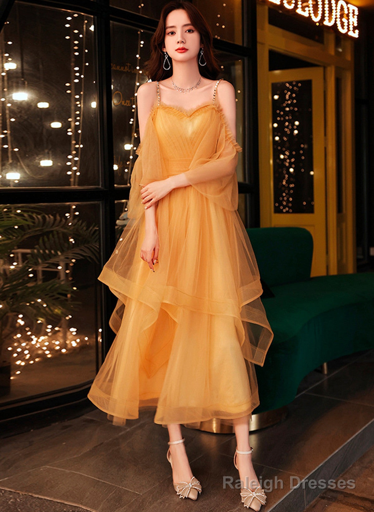 A-Line Tulle Beaded Straps Sweetheart Prom Dresses Tulle Short Homecoming Dresses Main image