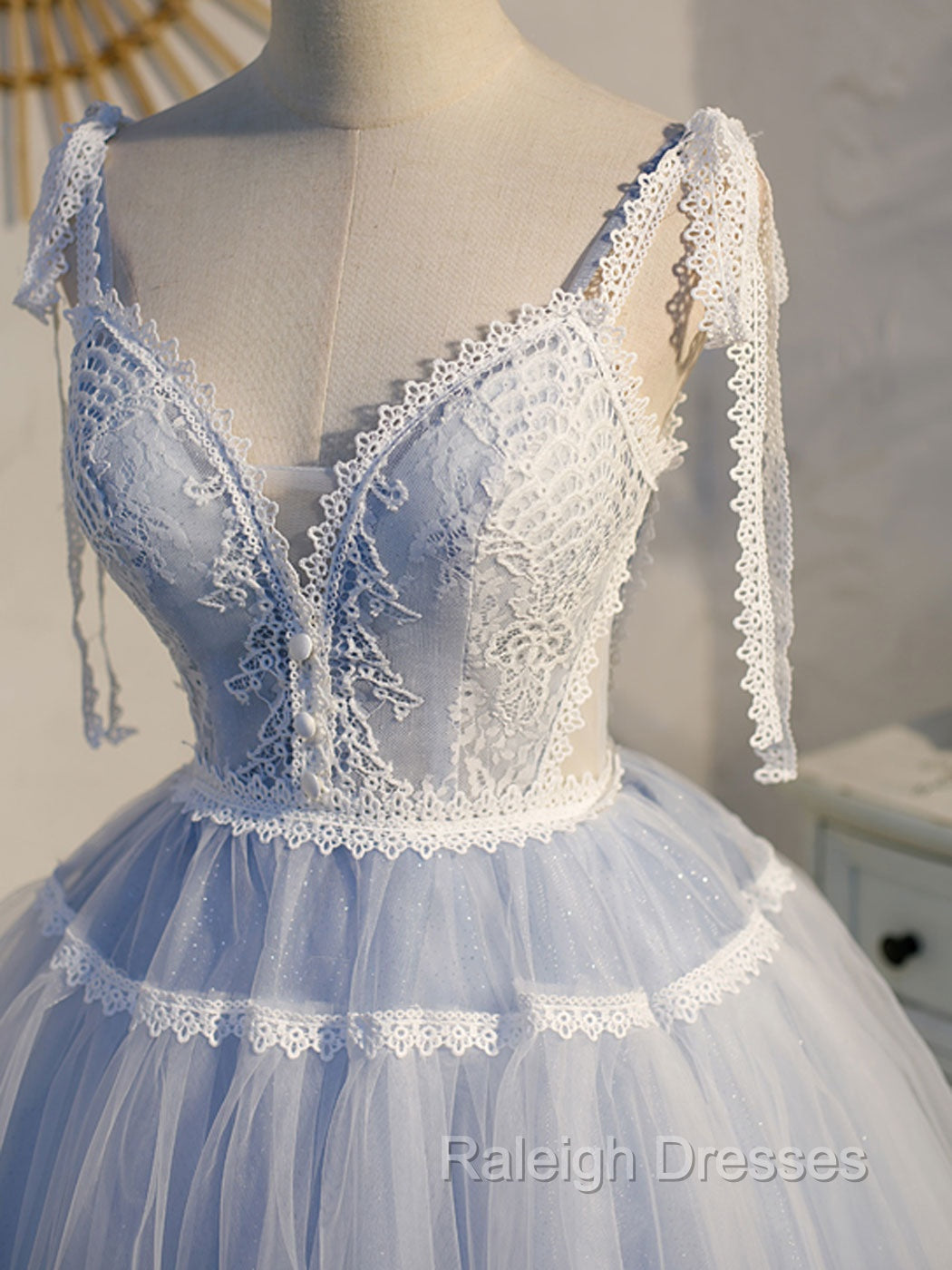 A Line V Neck Lace Blue Short Prom Dresses, Blue Puffy Homecoming Dresses Secondary image