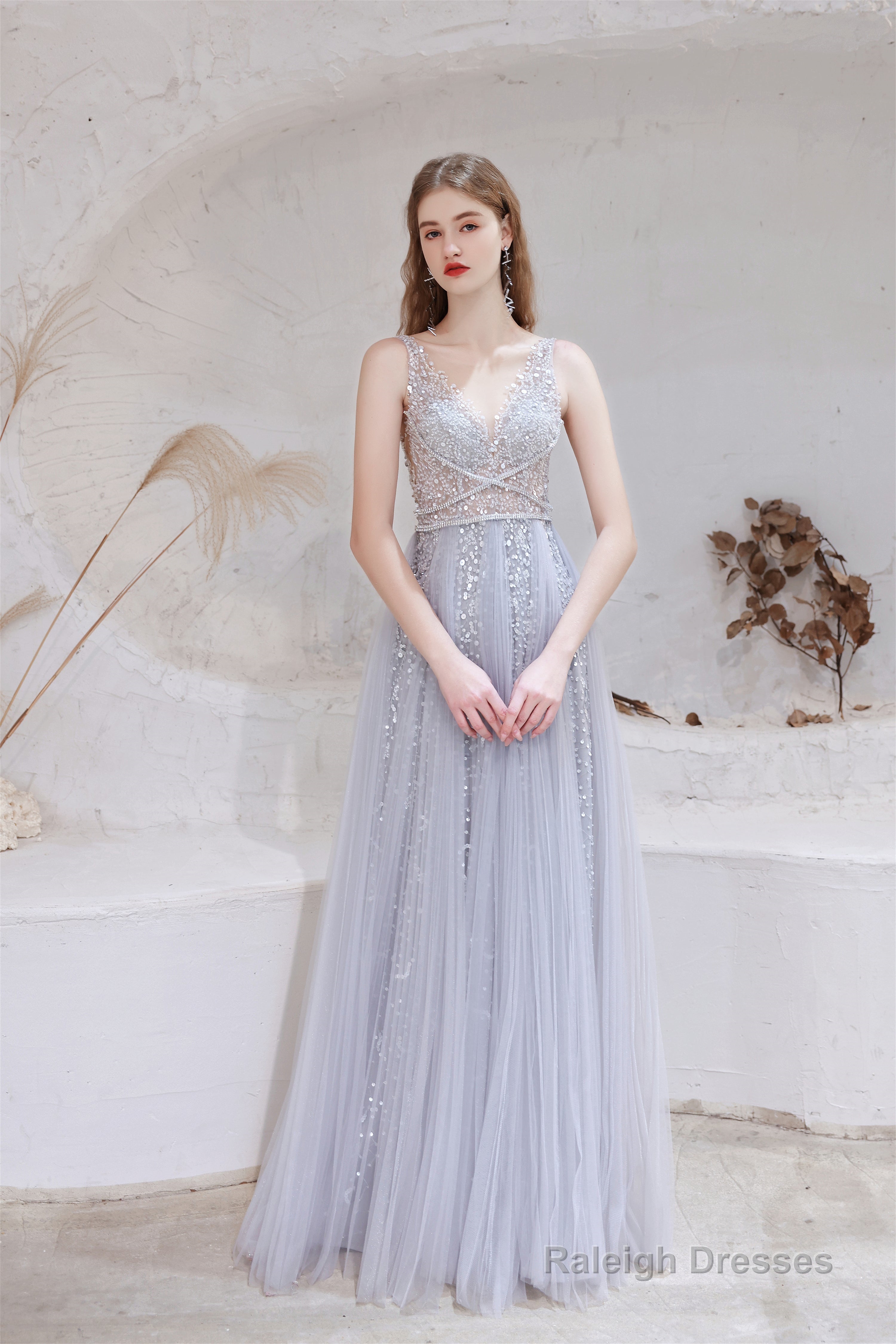 A Line V-neck Shiny Sequin Beaded Prom Dresses Main image