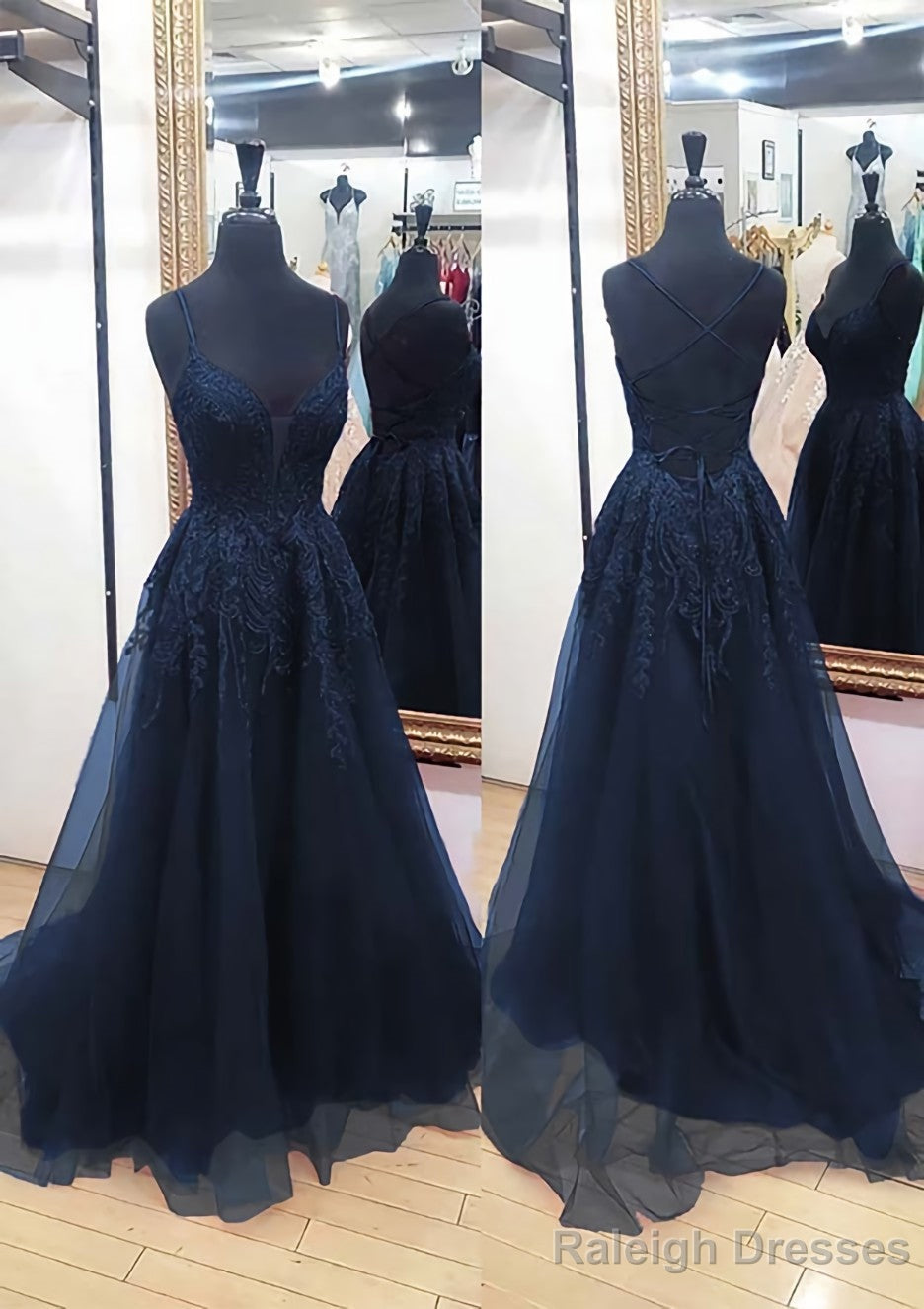 A-line V Neck Sleeveless Chapel Train Tulle Prom Dresses With Appliqued Lace