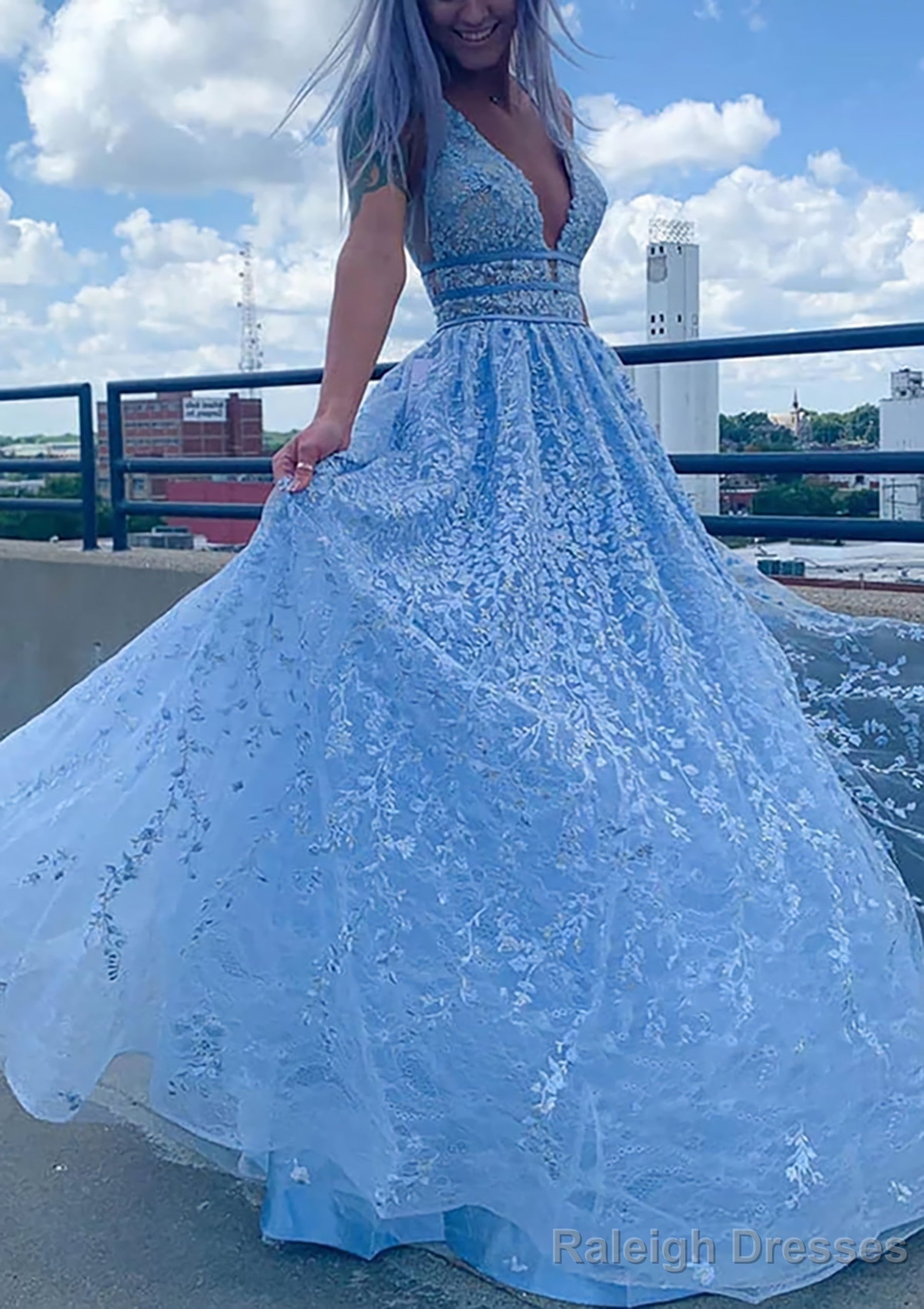 A Line V Neck Sleeveless Long Dress Floor Length Lace Tulle Prom Dress With Beading Sequins