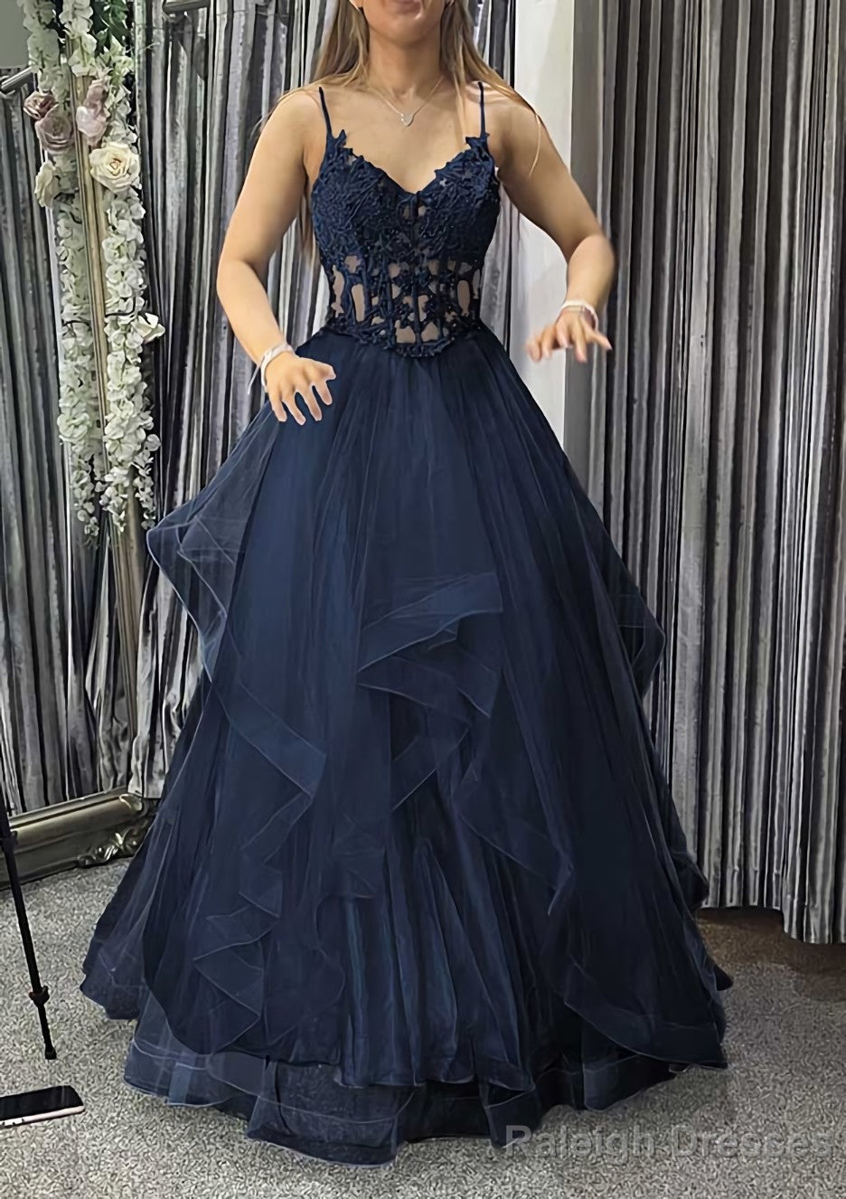 A-line V Neck Sleeveless Long/Floor-Length Tulle Charmeuse Prom Dresses With Appliqued Lace Secondary image