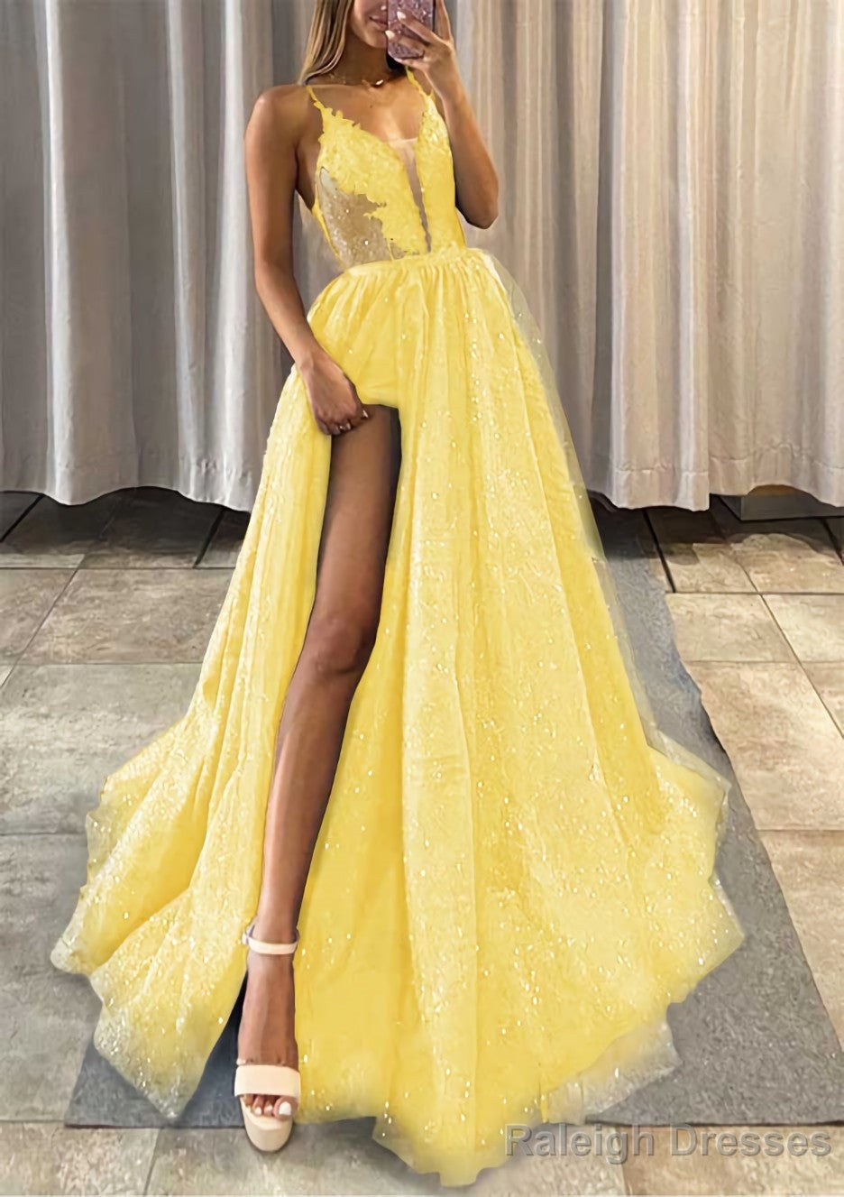 A-line V Neck Spaghetti Straps Long/Floor-Length Tulle Prom Dresses With Appliqued Glitter Split Left