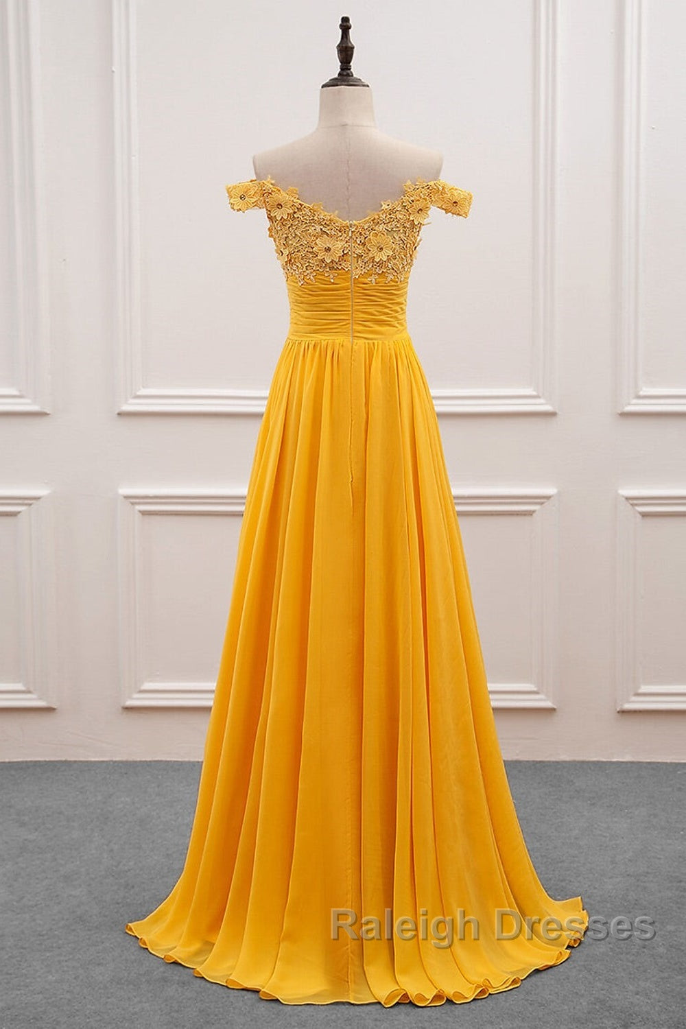 A-Line Wedding Guest Dresses Floral Dress Prom Wedding Party Sweep / Brush Train Sleeveless Off Shoulder Chiffon With Appliques