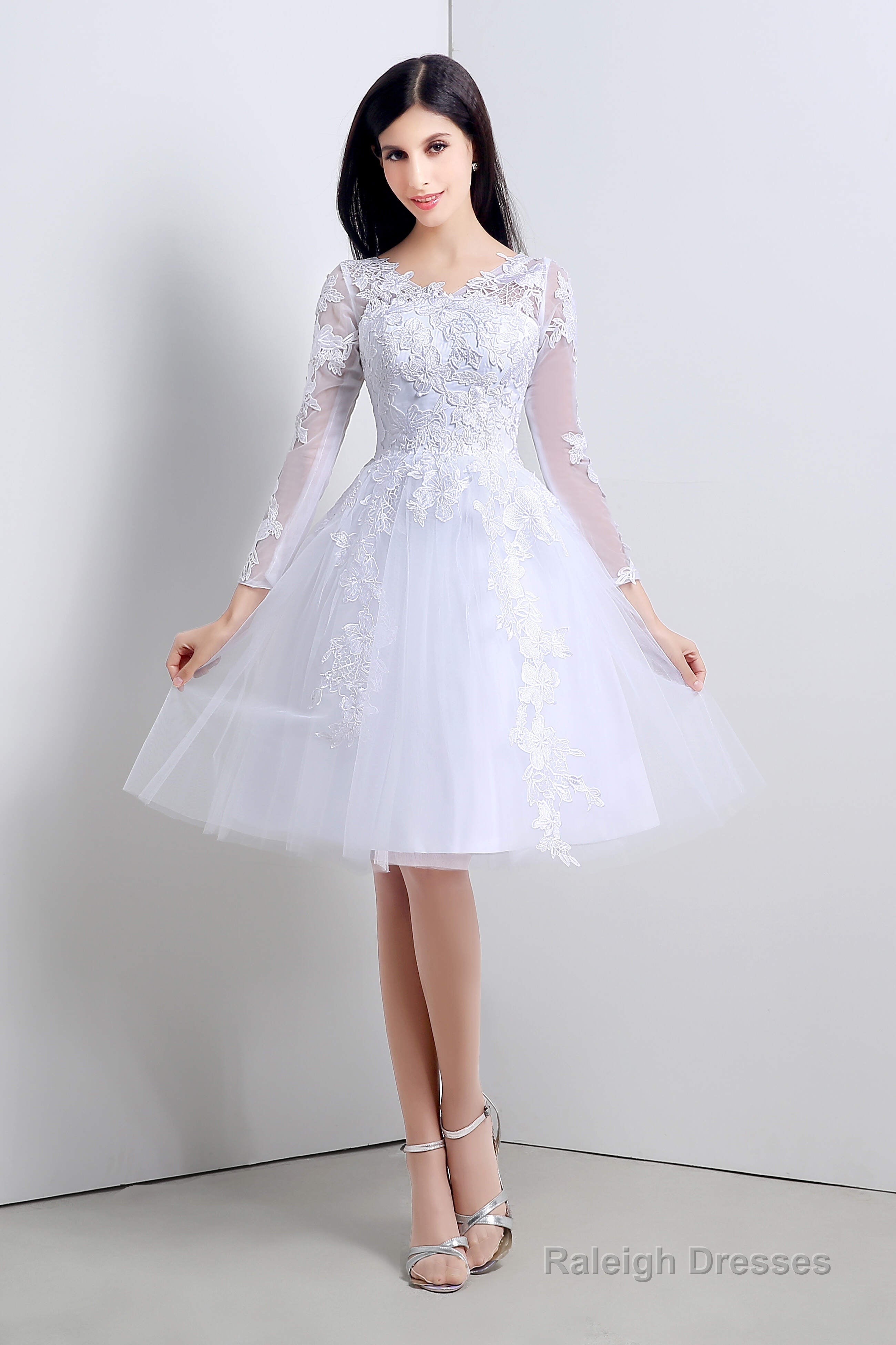 A-Line White Tulle Appliques Long Sleeve Homecoming Dresses Main image