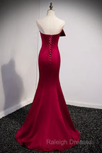 A Noble And Minimalist Wine Red Sleeveless Off Shoulder Ball Dress With Wine Red Strapless Backless Straps And Ground Length Fishtail Evening Dress