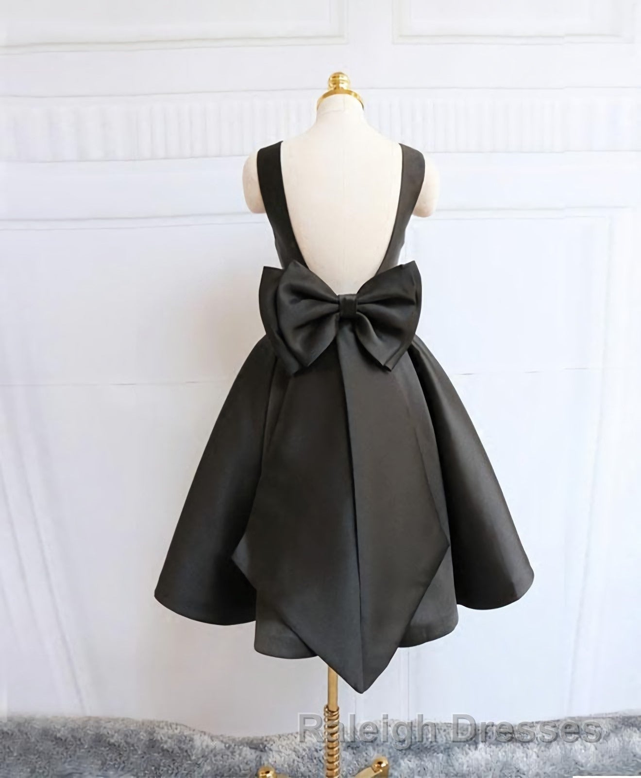 Cute A Line Satin Short Prom Dresses With Bow Evenig Dresses
