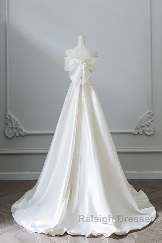 Aesthetic Ball Gown Strapless Ivory Satin Long Wedding Dresses Brides Dress Secondary image