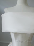 Aesthetic Ball Gown Strapless Ivory Satin Long Wedding Dresses Brides Dress