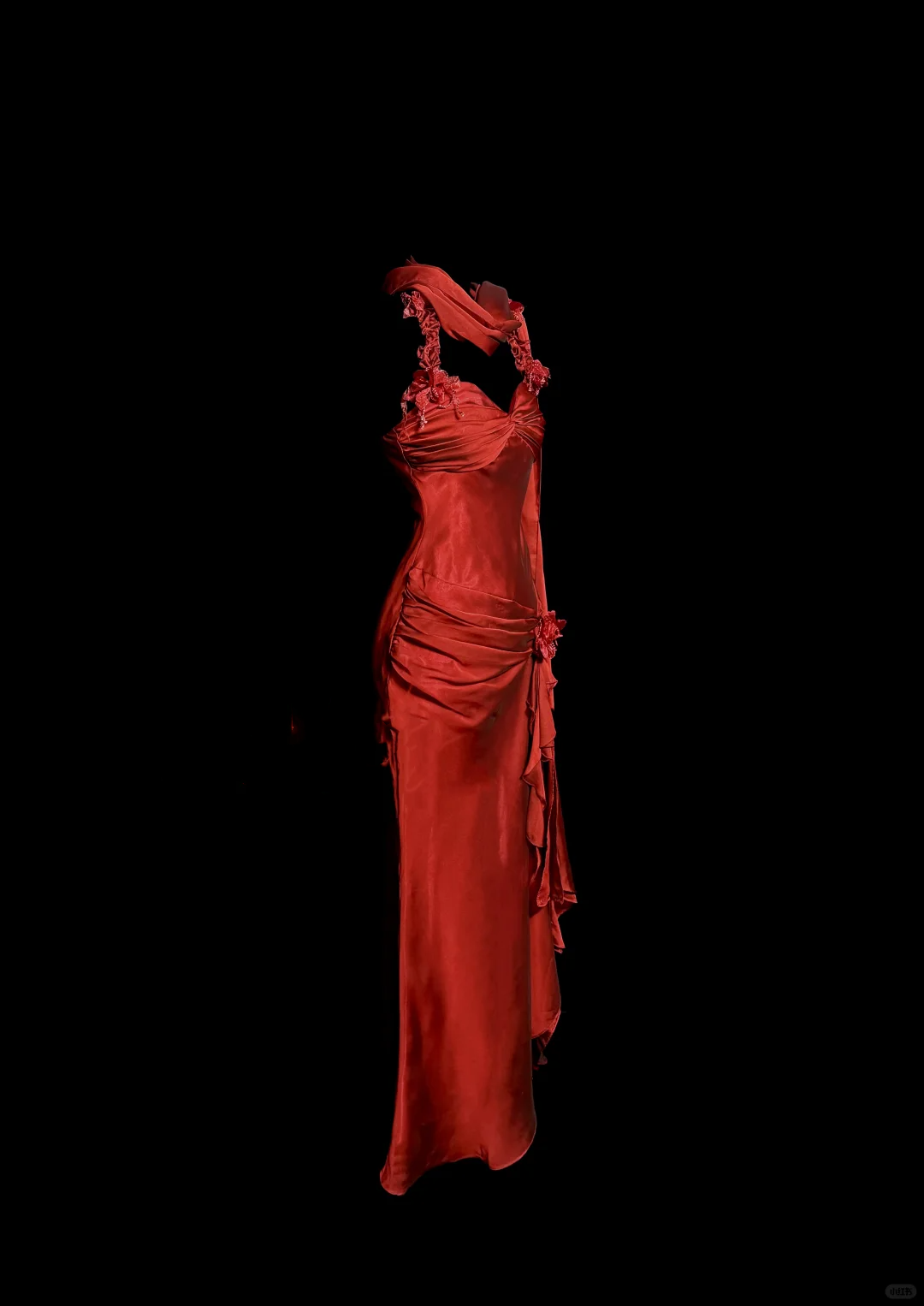 Aesthetic Mermaid Halter Neckline Red Satin Prom Dresses Ruffle Long Prom Dresses