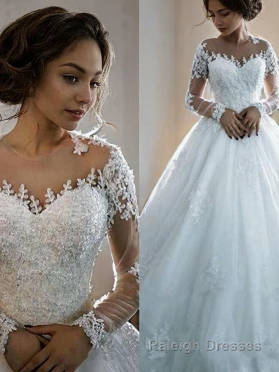 Ball Gowns Bateau Court Train Tulle Wedding Dresses With Appliques Lace Main image