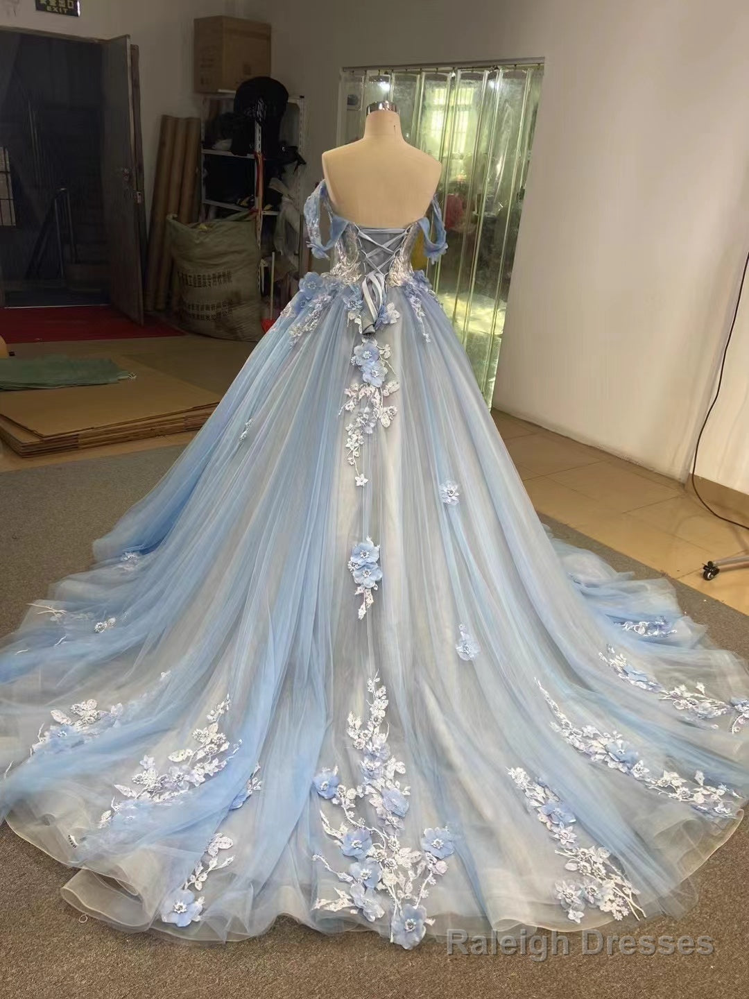 Ball Gown Blue Prom Dresses Lace Tulle Off Shoulder Evening Party Dress