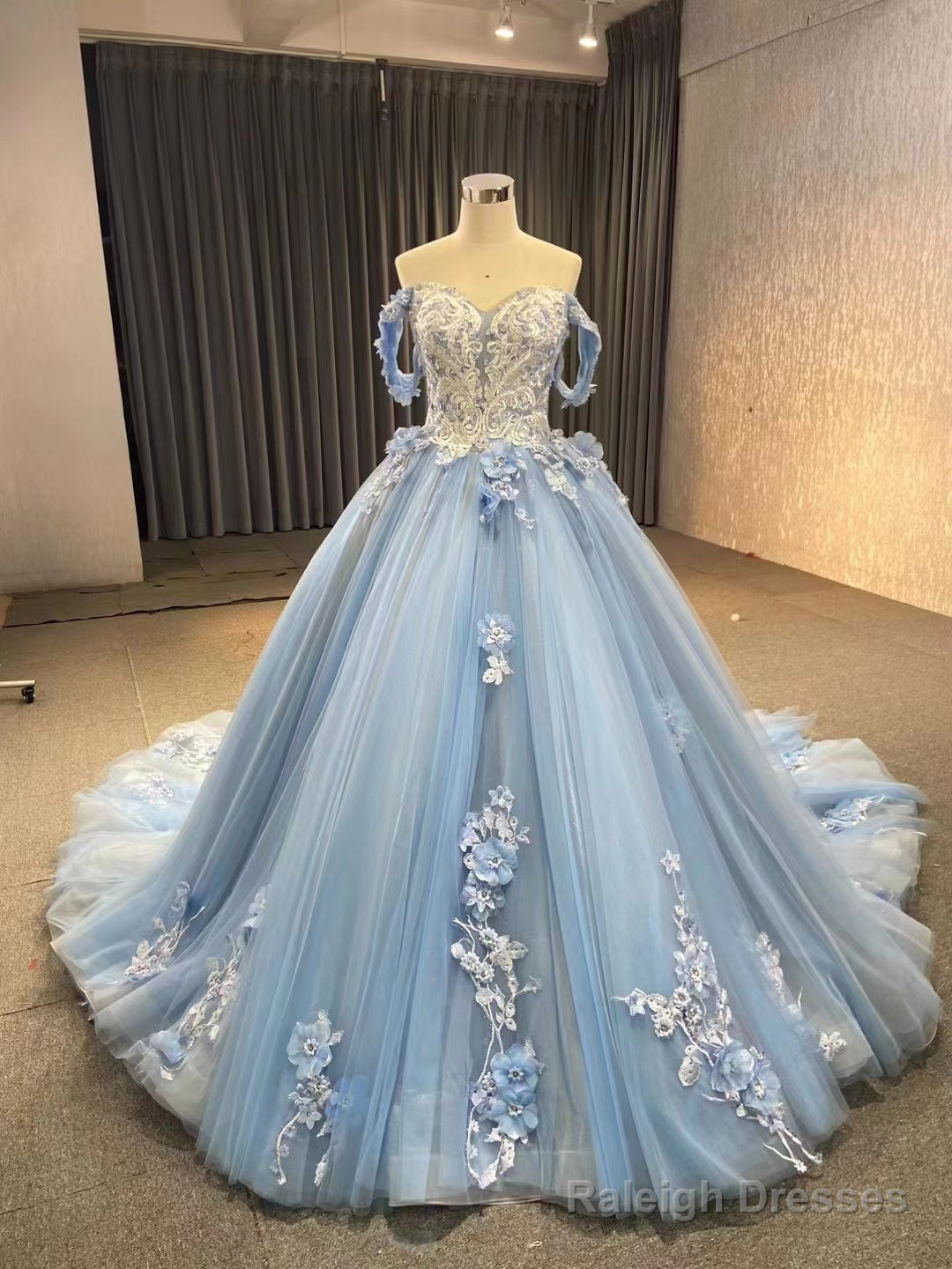 Ball Gowns Blue Prom Dress Lace Tulle Off Shoulder Prom Dresses Main image