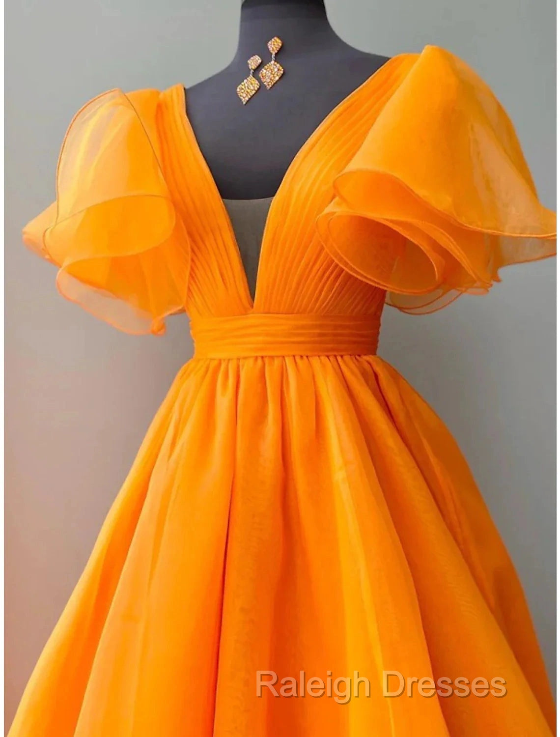 Ball Gown Prom Gown Celebrity Style Dresses Wedding Prom Dresses Floor Length Short Sleeve V Neck Fall Wedding Guest Organza With Pleats Ruffles