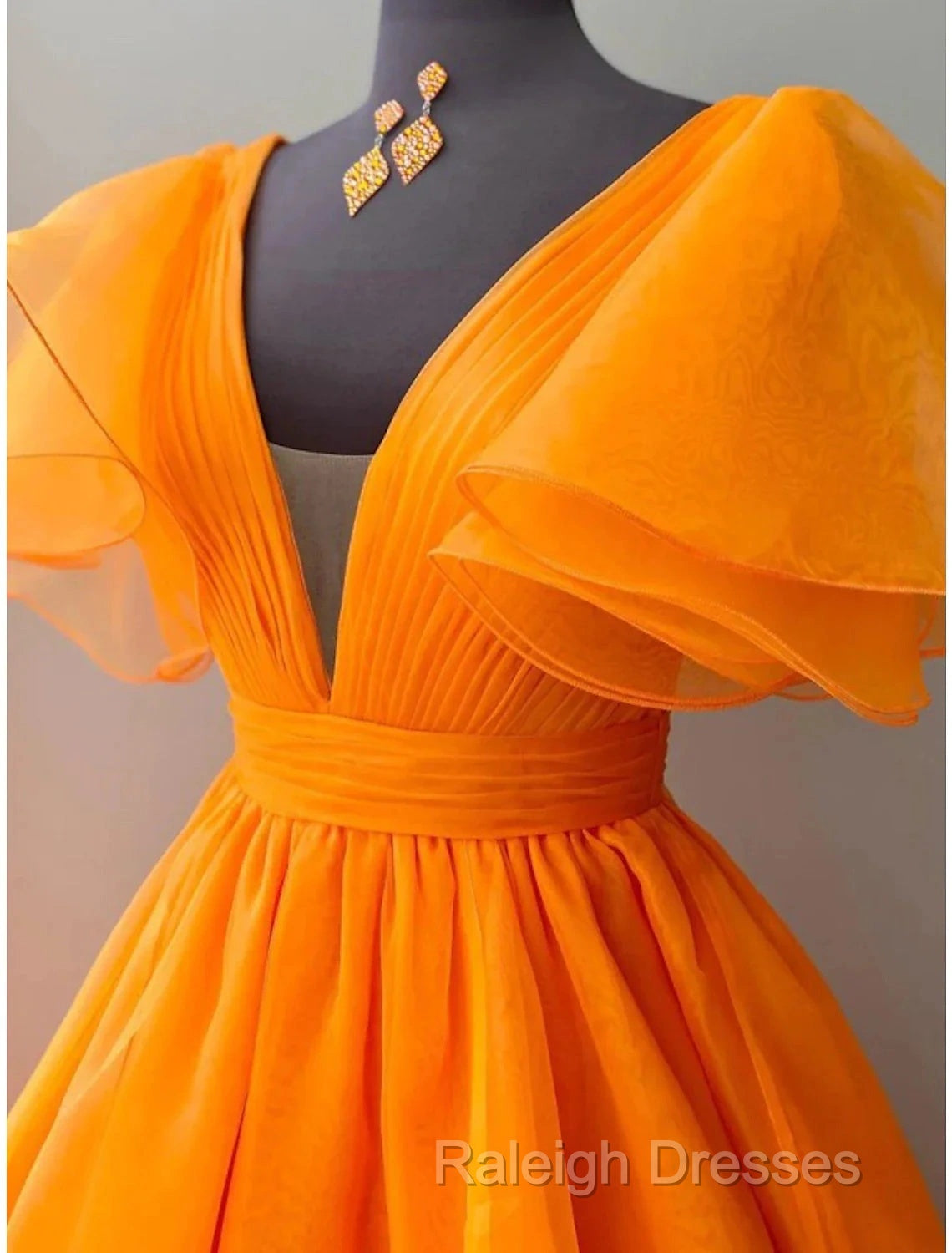 Ball Gown Prom Gown Celebrity Style Dresses Wedding Prom Dresses Floor Length Short Sleeve V Neck Fall Wedding Guest Organza With Pleats Ruffles