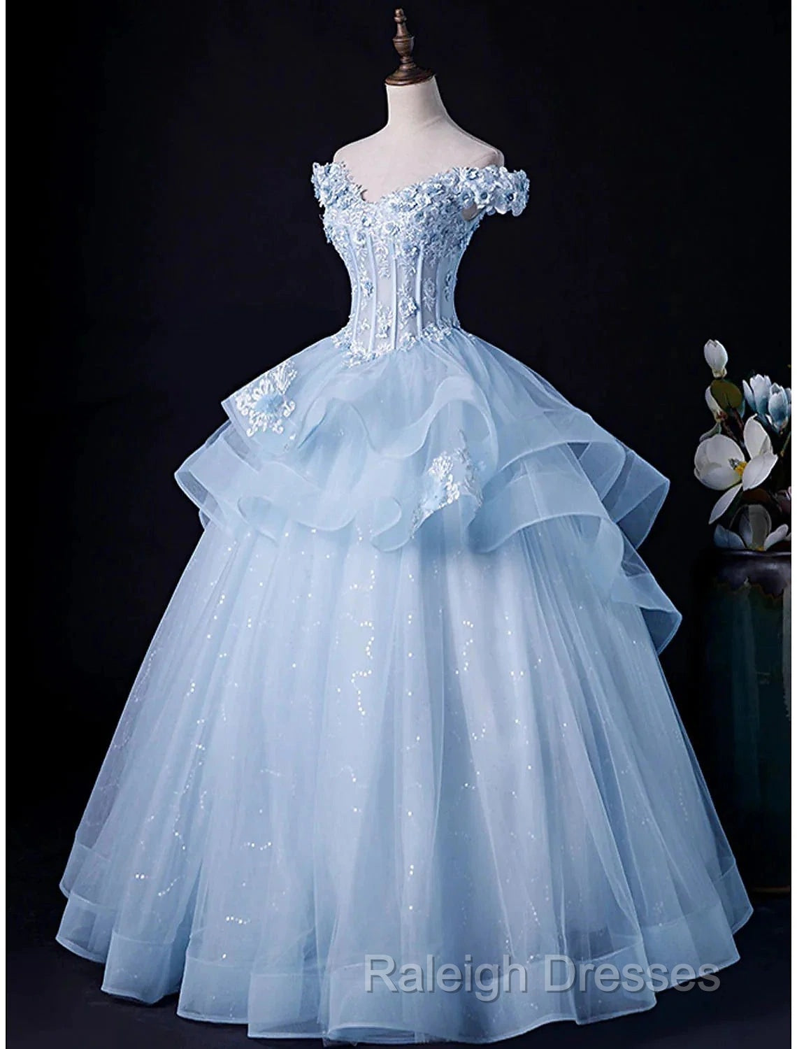 Ball Gown Evening Gown Minimalist Dress Formal Wedding Guest Floor Length Sleeveless Off Shoulder Tulle Backless With Pleats Appliques