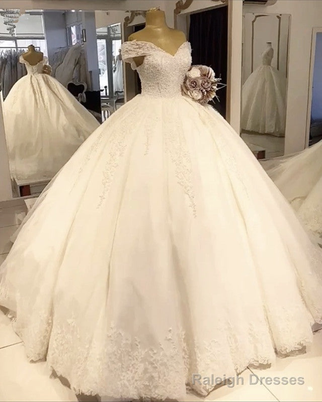 Ball Gown Off Shoulder Wedding Dress Lace Edge Secondary image