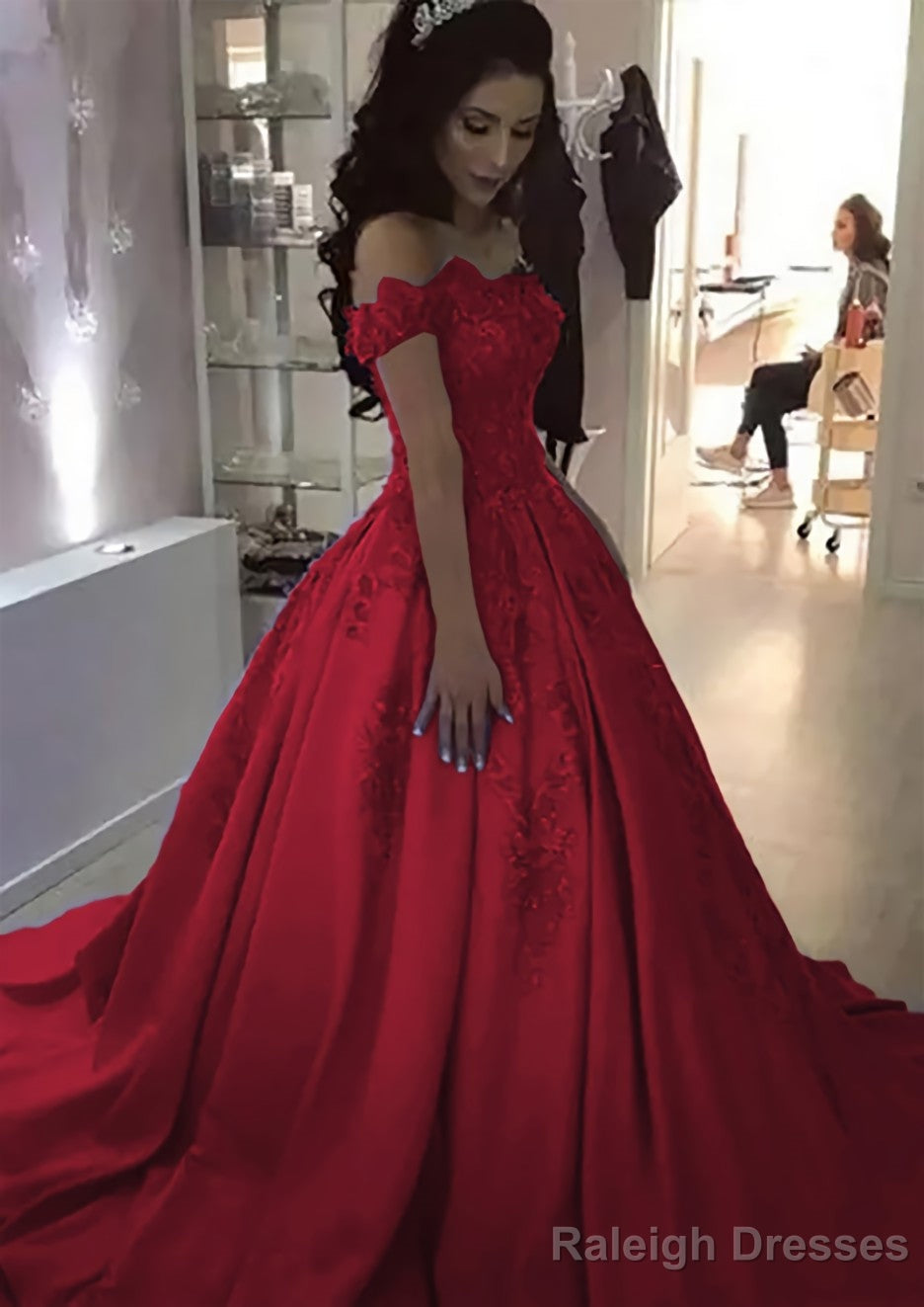 Ball Gown Off-the-Shoulder Sleeveless Sweep Train Satin Prom Dresses With Appliqued Beading