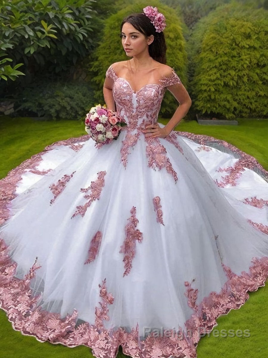 Ball Gowns Off-the-Shoulder Sweep Train Lace Wedding Dresses With Appliques Lace Main image