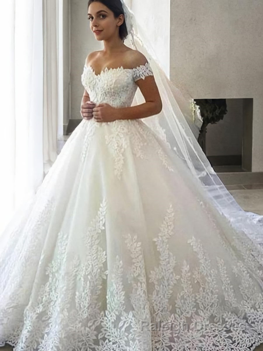 Ball Gown Off-the-Shoulder Sweep Train Tulle Wedding Dresses With Appliques Lace Main image