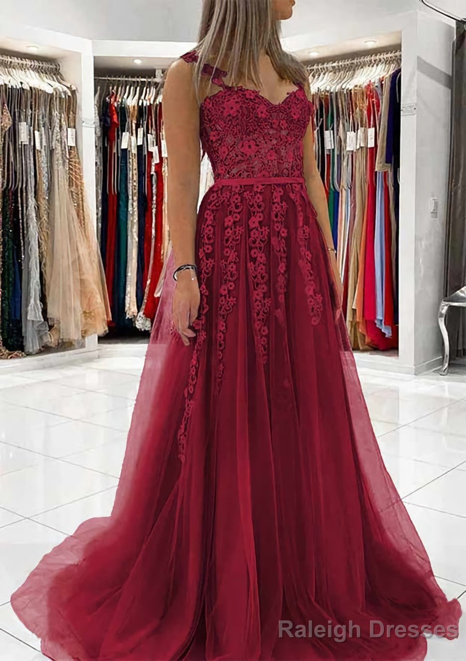 Ball Gown Princess Sweetheart Tulle Sweep Train Prom Dress With Appliqued Lace
