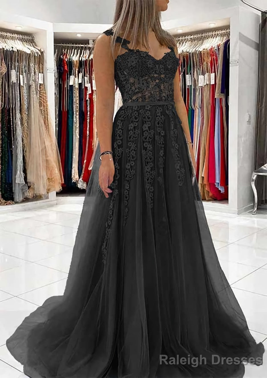 Ball Gown Princess Sweetheart Tulle Sweep Train Prom Dresses With Appliqued Lace