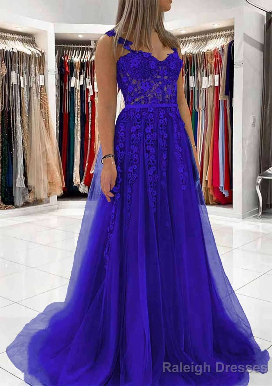 Ball Gown Princess Sweetheart Tulle Sweep Train Prom Dress With Appliqued Lace