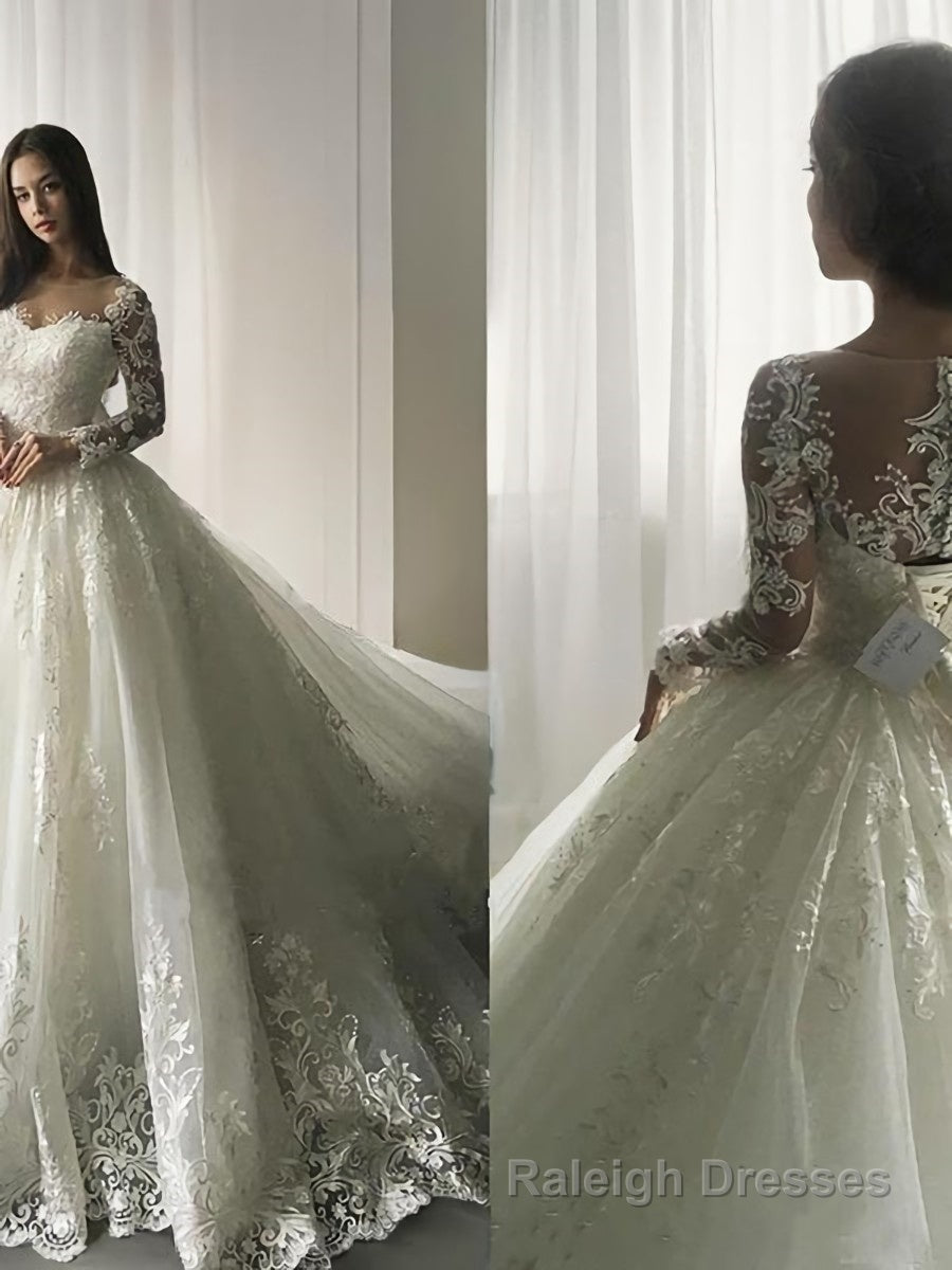Ball Gowns Scoop Court Train Tulle Wedding Dresses With Appliques Lace Main image