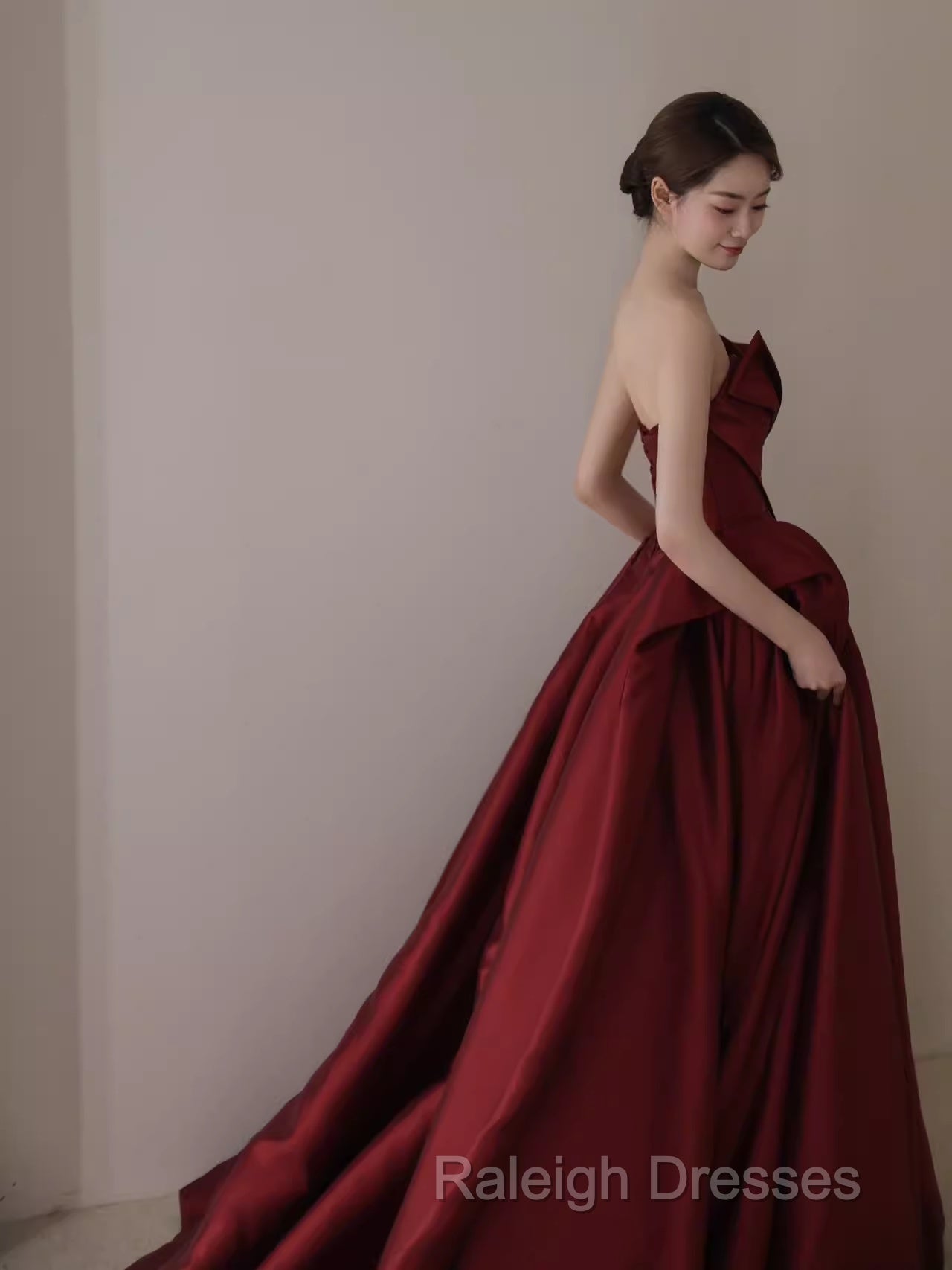 Ball Gown Strapless Burgundy Satin Prom Dresses Evening Dress Secondary image