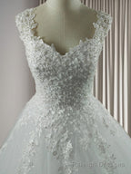 Ball-Gowns Sweetheart Applique Floor Length Tulle Wedding Dress