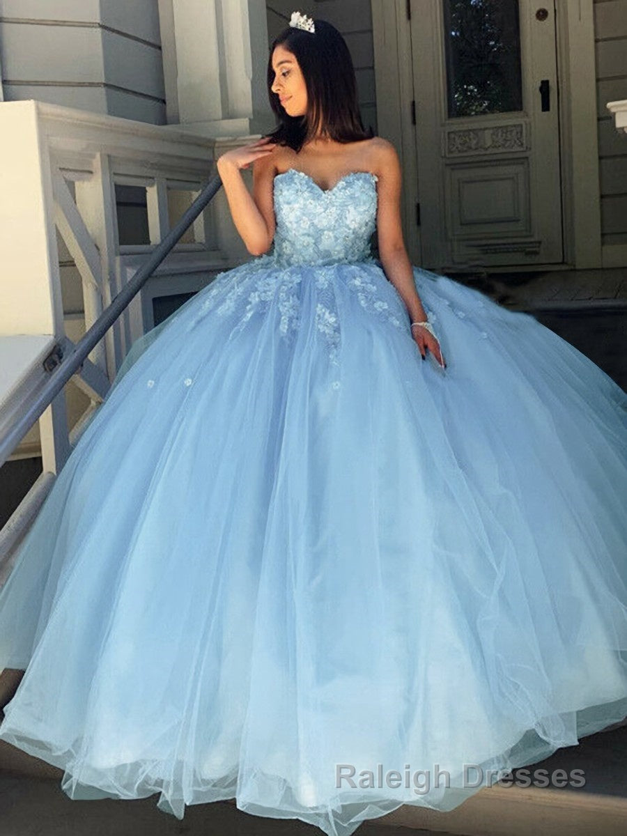 Ball Gown Sweetheart Sweep Train Tulle Prom Dresses With Appliques Lace Main image
