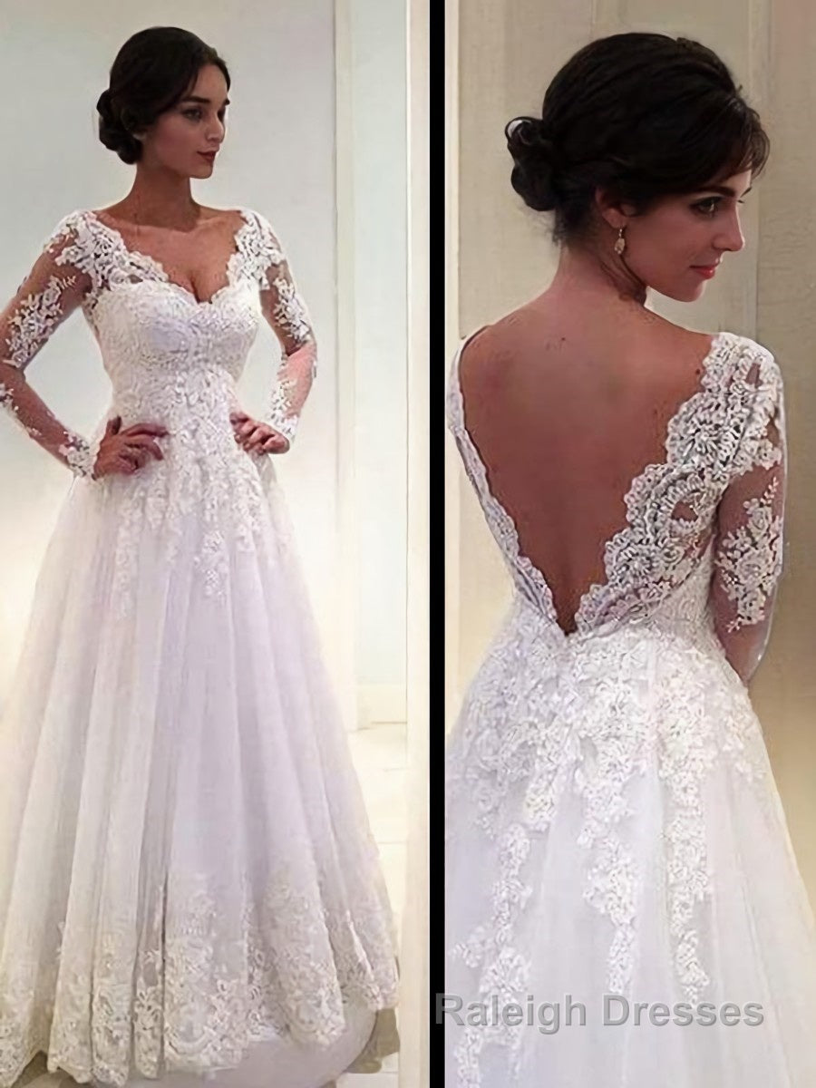 Ball Gown V-neck Court Train Tulle Wedding Dresses With Appliques Lace Secondary image